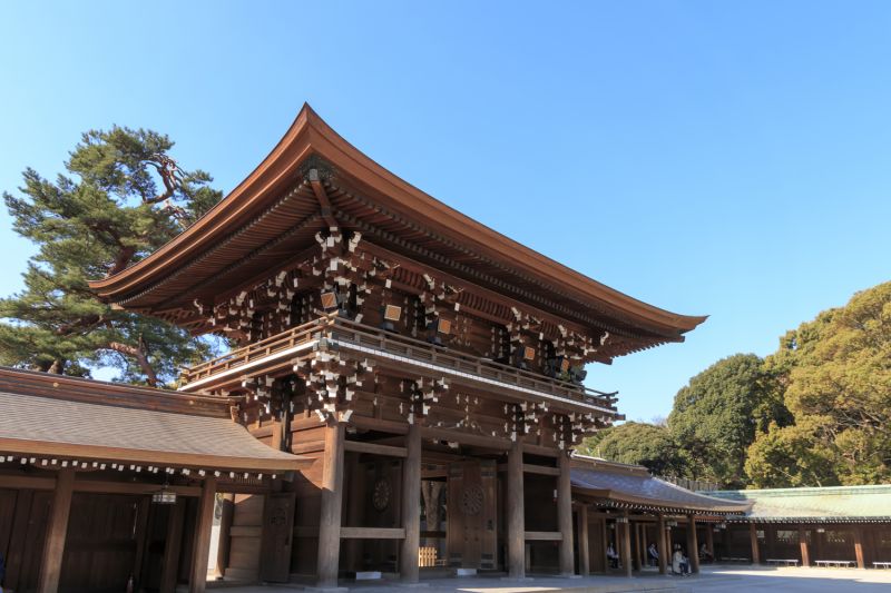 viếng đền ngày đầu năm